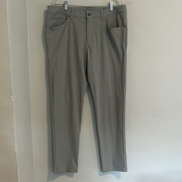lululemon athletica Men's Grey athletic pants - Picture 1 of 1